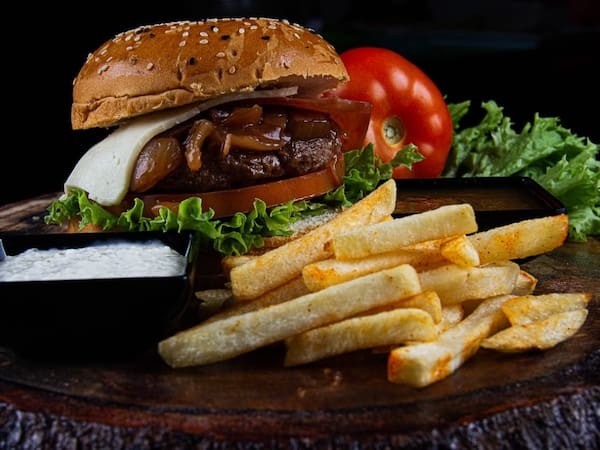 HAMBURGUESA SUPER CLSICA